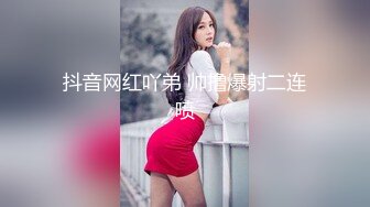 黑色皮靴气质女主拉稀便给小刚吃