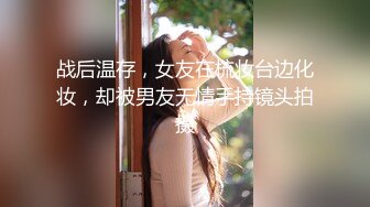 [MP4/ 944M] 白狐狸少女呆萌可爱全程露脸短裙装诱惑，听狼友指挥脱光奶子发育的不错