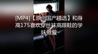 【边走边尿】推特烧婊子 橙子橙子 最新 露出 喷尿 (2)