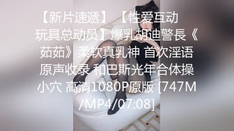 精东影业JDBC019趁爸妈不在家兄妹偷做爱-静静