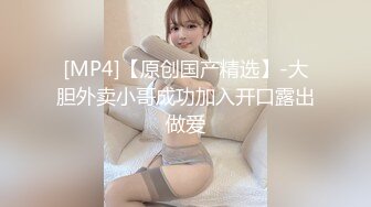 【自整理】酷似西域混血美女，天使容貌的瓷娃娃伸出香舌舔龟头，这画面太反差了！【181V】 (16)